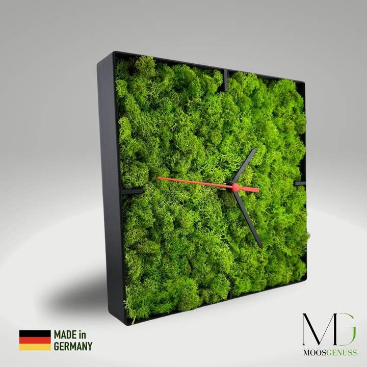 Eckige Islandmoos Wanduhr – 23x23 cm für den Großhandel von Moosgenuss