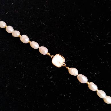 Pulseira Barroca Pérolas Celestes Pingente Madrepérola Hexágono por atacado de Pompon La Tulipe