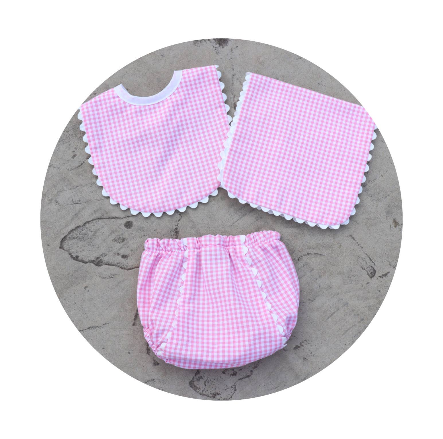 THE ROYALTY COLLECTION - Wholesale Bib - Baby - Gingham Baby Bib With Ric Rac12