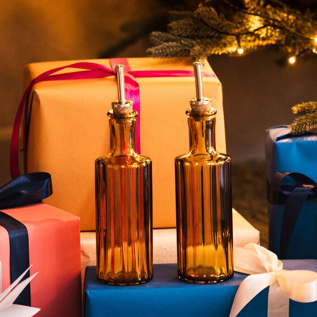 Brût Home and Glassware – wholesale Olje- och vinägerbehållare – Oljeflaska och Vinägerflaska i Art Deco-stil, 30 cl, bärnsten1