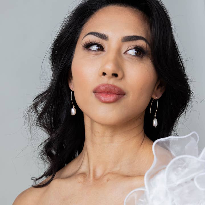 Hochwertige Designer-Perlenohrringe im Drop Bridal-Stil für den Großhandel von Love Story Atelier