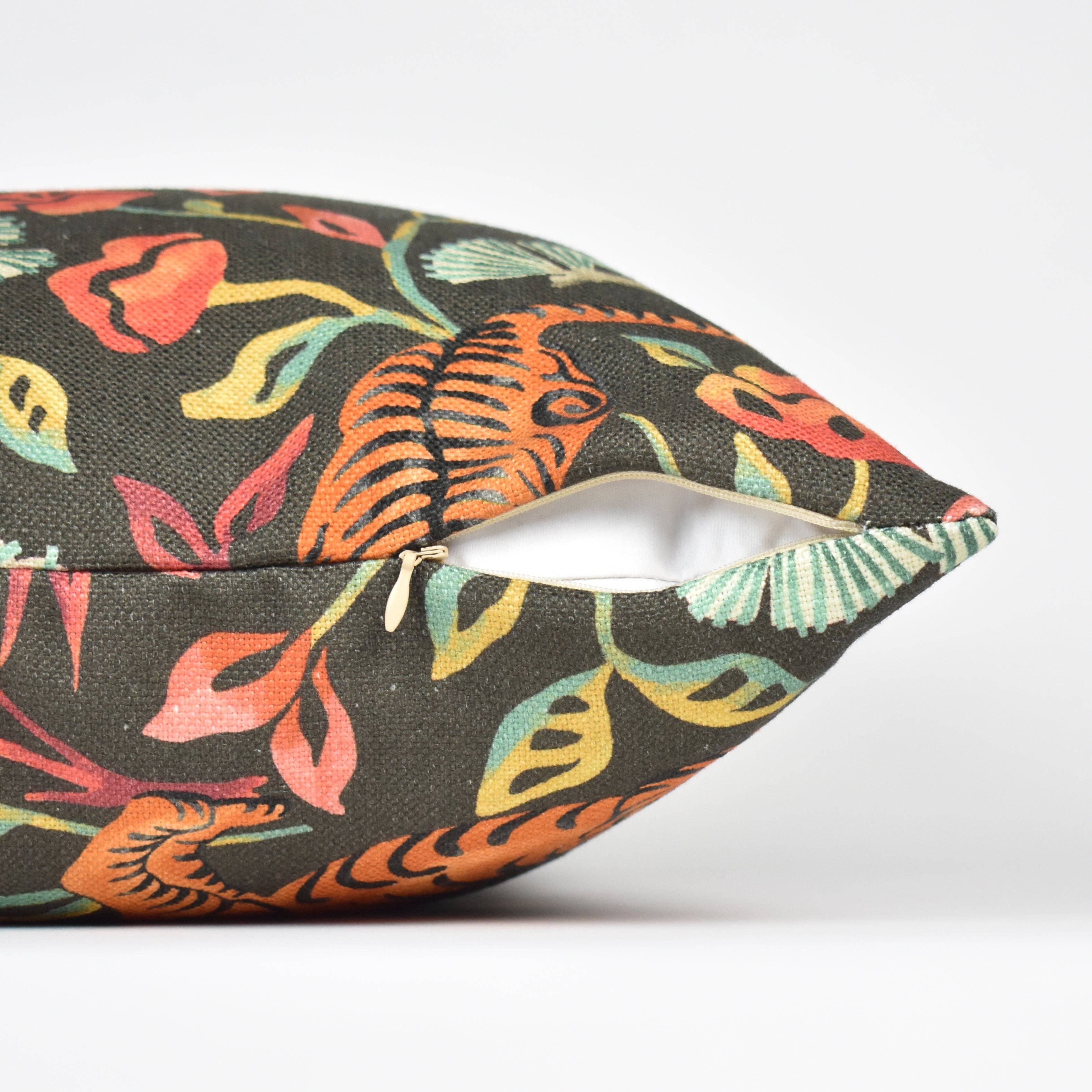 The Pillow Collection Inc. – wholesale Lumbar pillow – Acacia Lumbar Pillow10