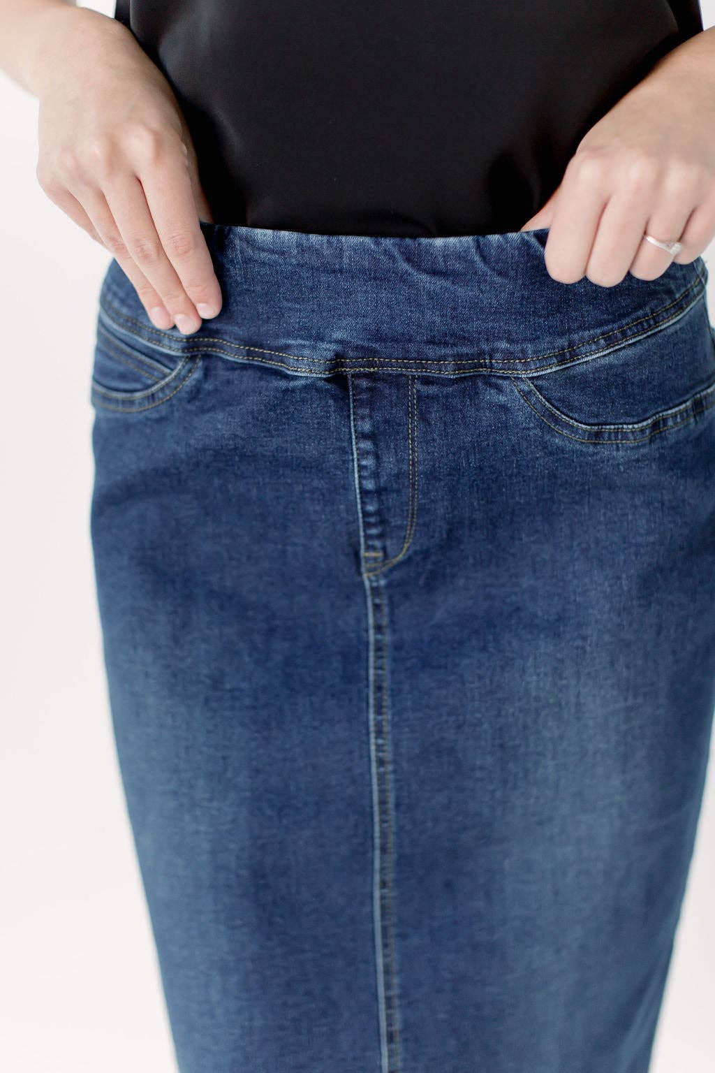 'Sara' Classic Knee Length Dark Denim Skirt for wholesale on Faire4