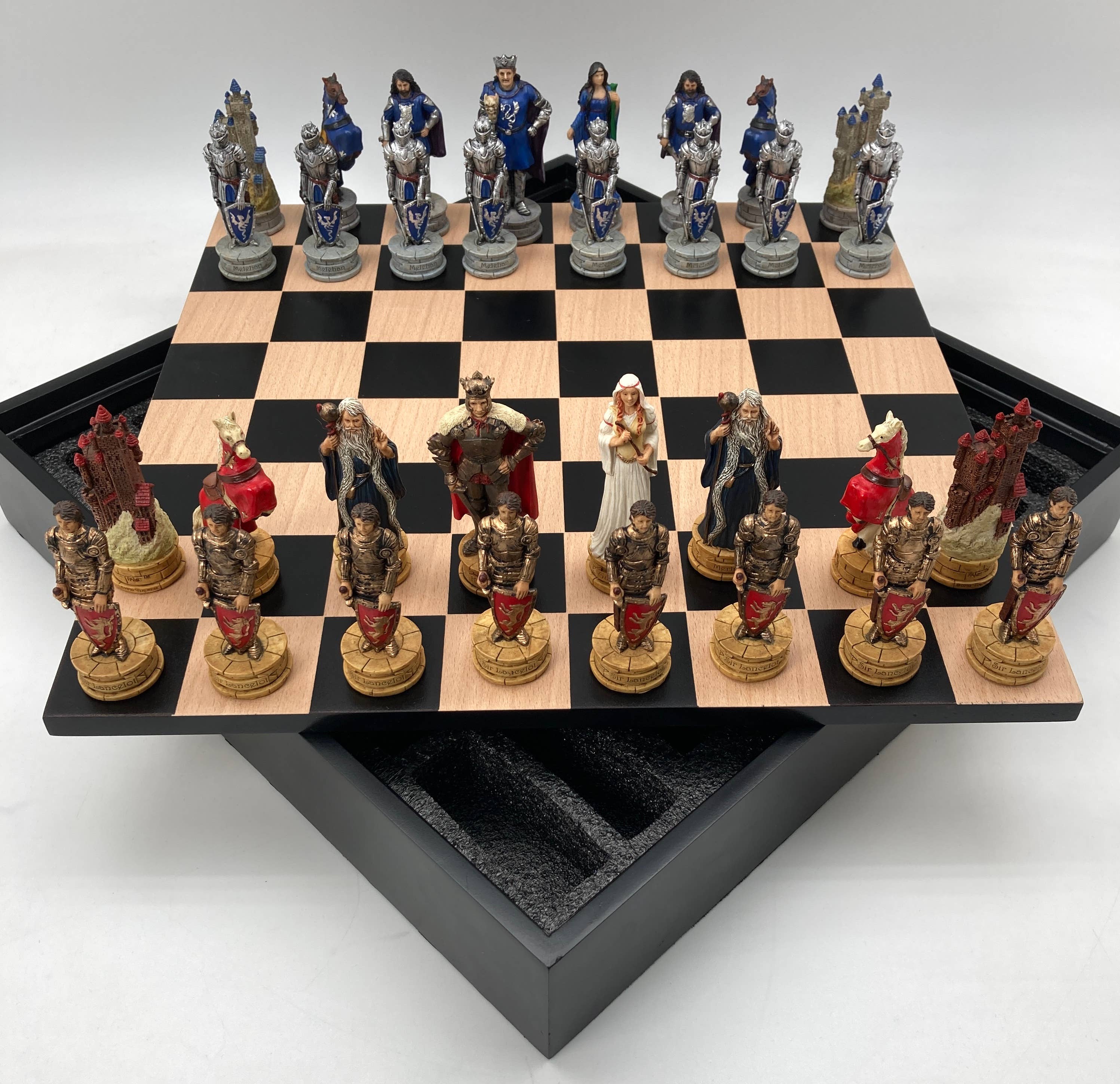 Medieval Times Crusades King Arthur Camelot Knights Chess Set Cherry Color Board 