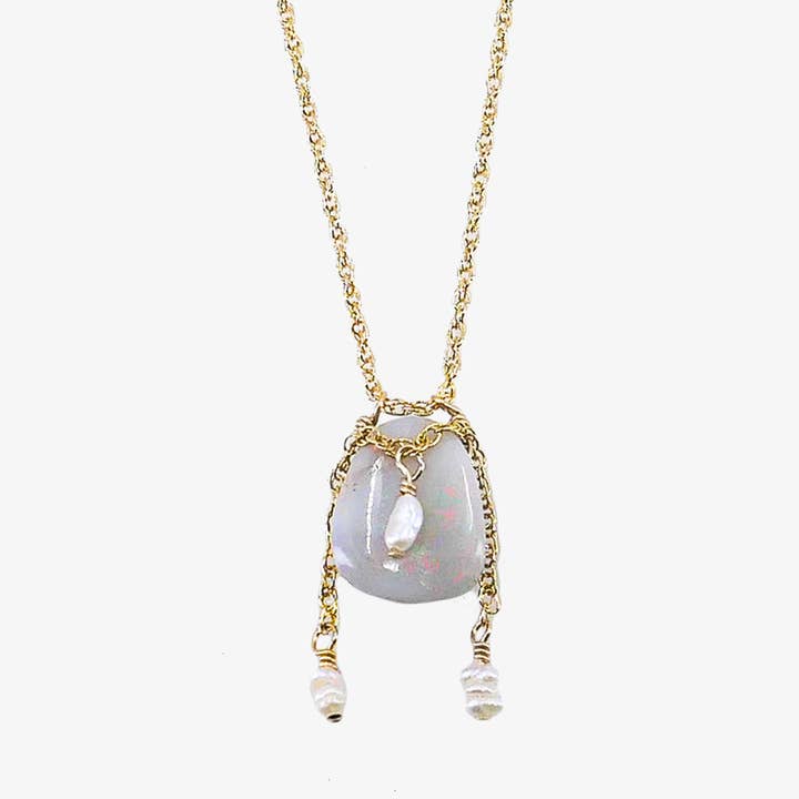Collier Opal Gaia pour la vente par Melati Jewelry