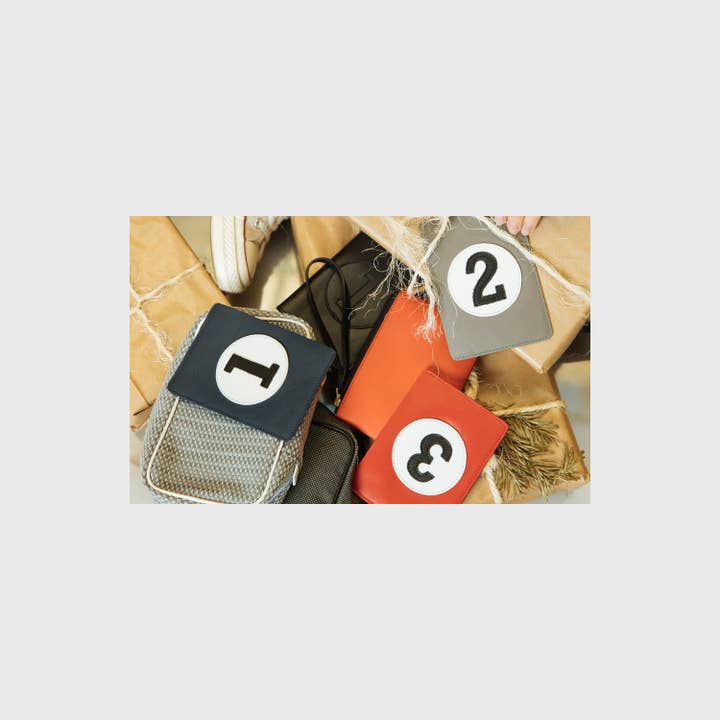 E2R PARIS - Wholesale Passport Case - Unisex - Black leather passport holder for men, women and children