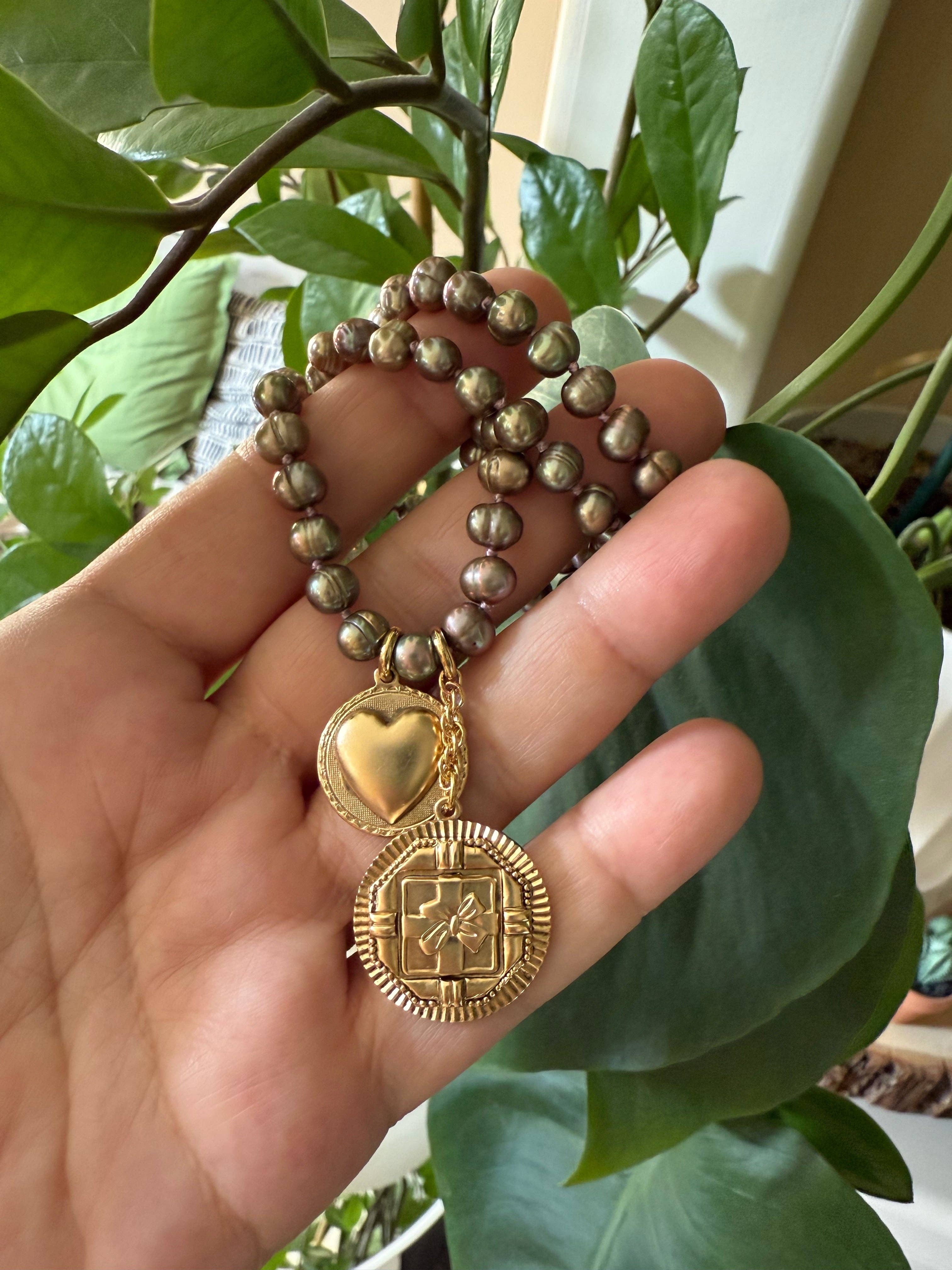 Sandrine France Studio – Großhandel Kette mit Anhänger/Charm – Lucie Halskette2