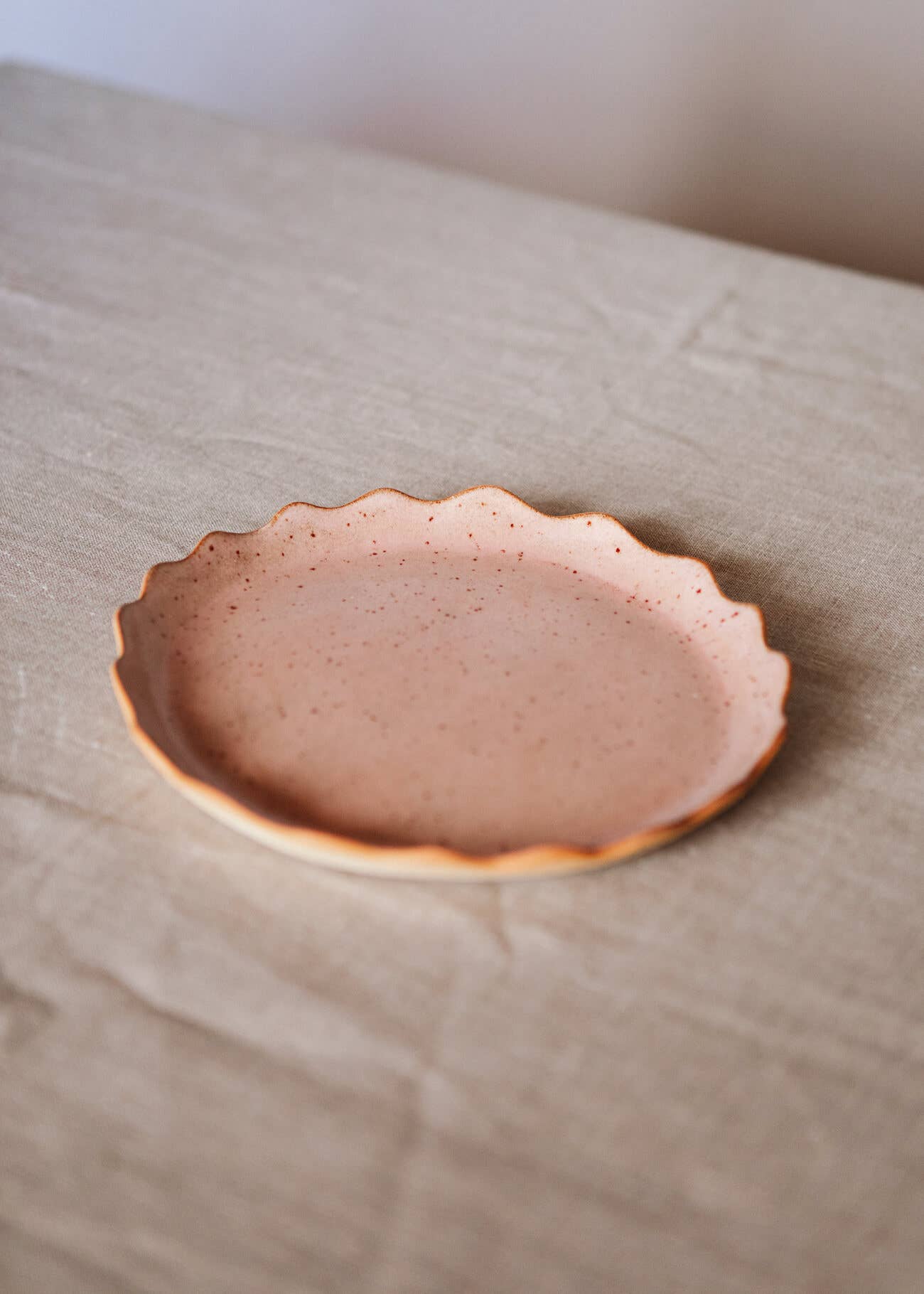 Ohyoko ceramics - Vente Plats - Assiettes en céramique artisanale avec bords ondulés17