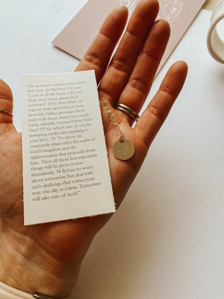 Collier Mini Moineau pour la vente par Stamped and Finch