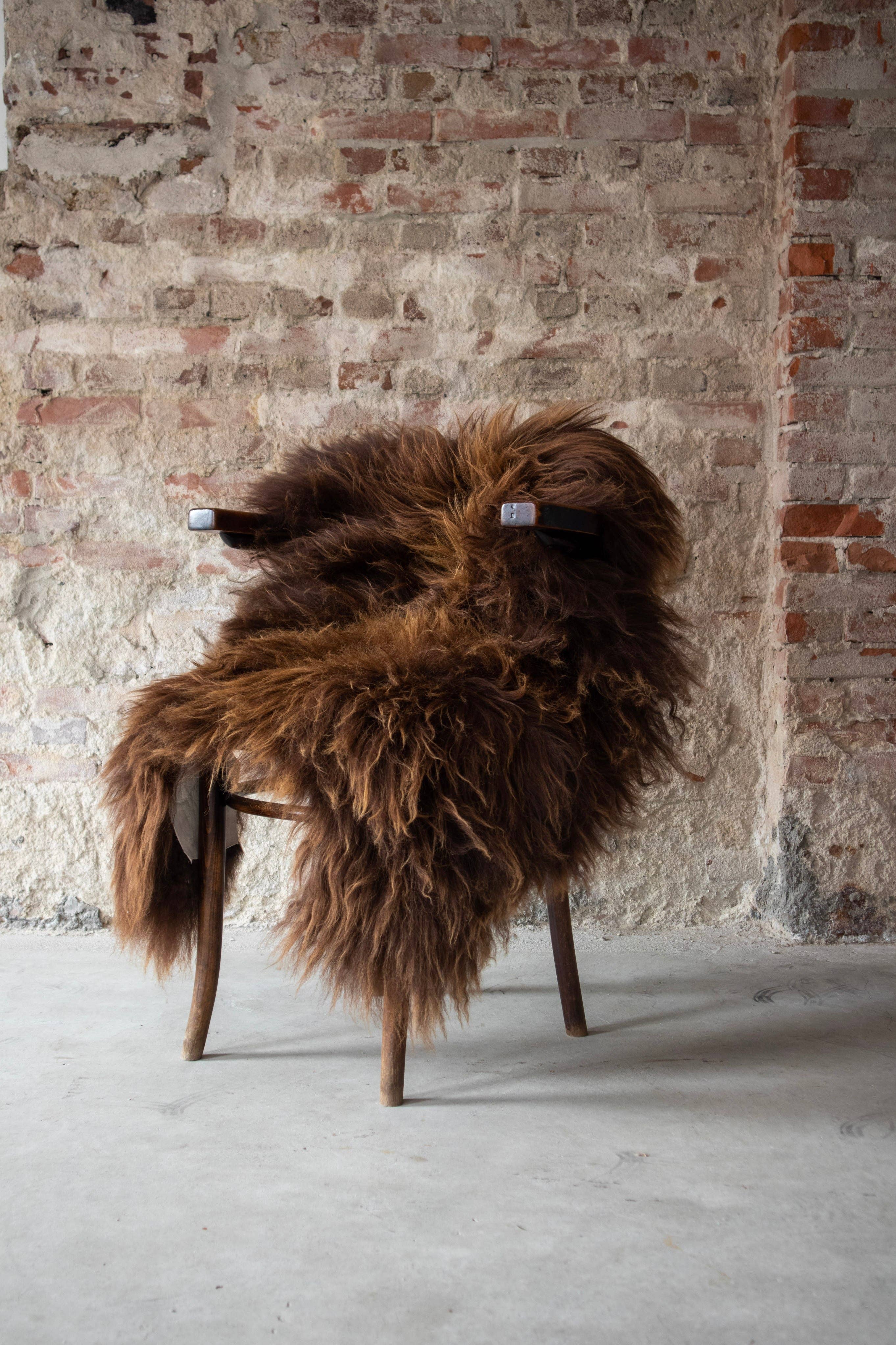 Van Buren - Wholesale Chair - Icelandic sheepskin natural rust brown2