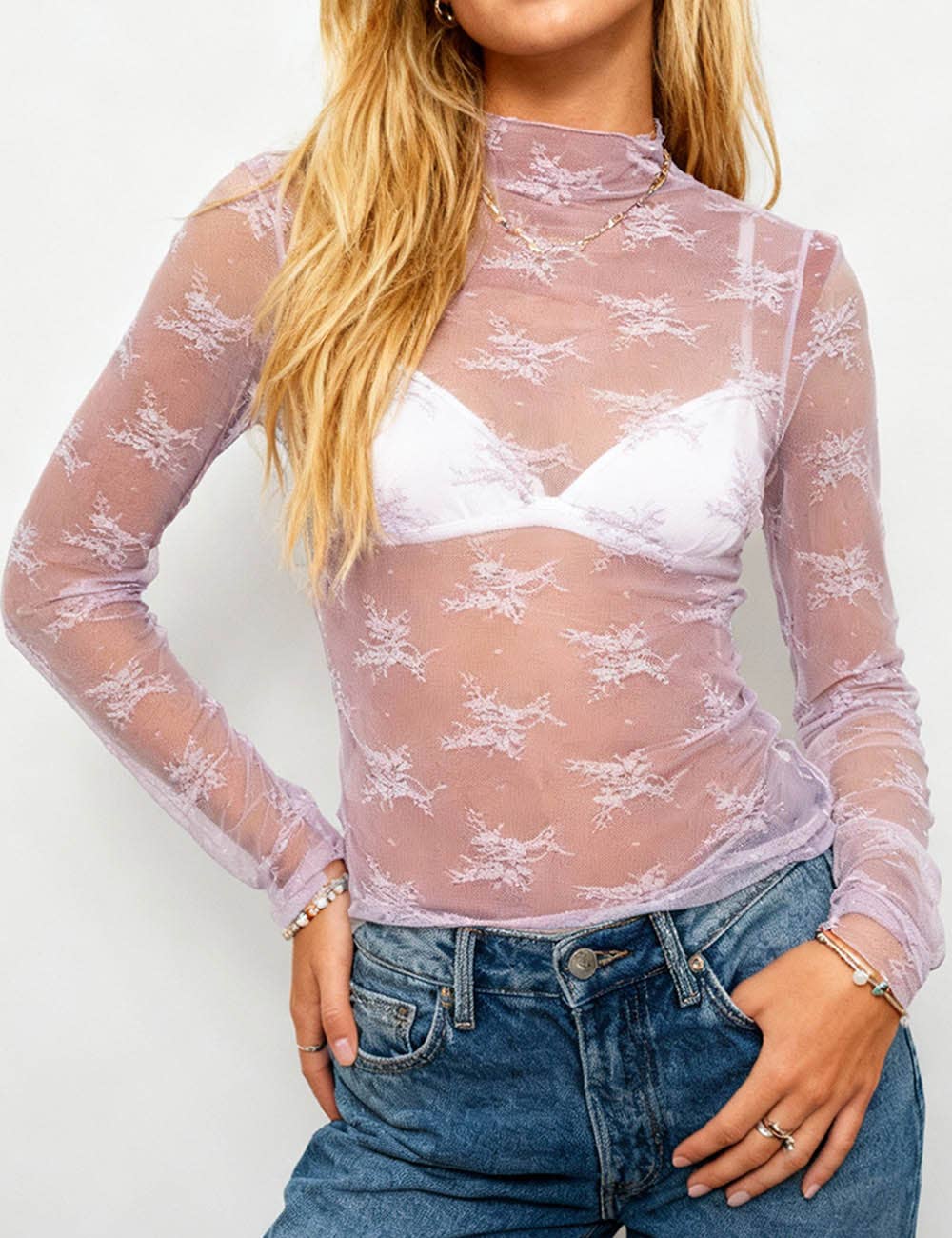 Sweetkama – Engroshandel Bluse - Dame – Sweetkama let transparent top med blomsterblonde og mesh, model SKT15150