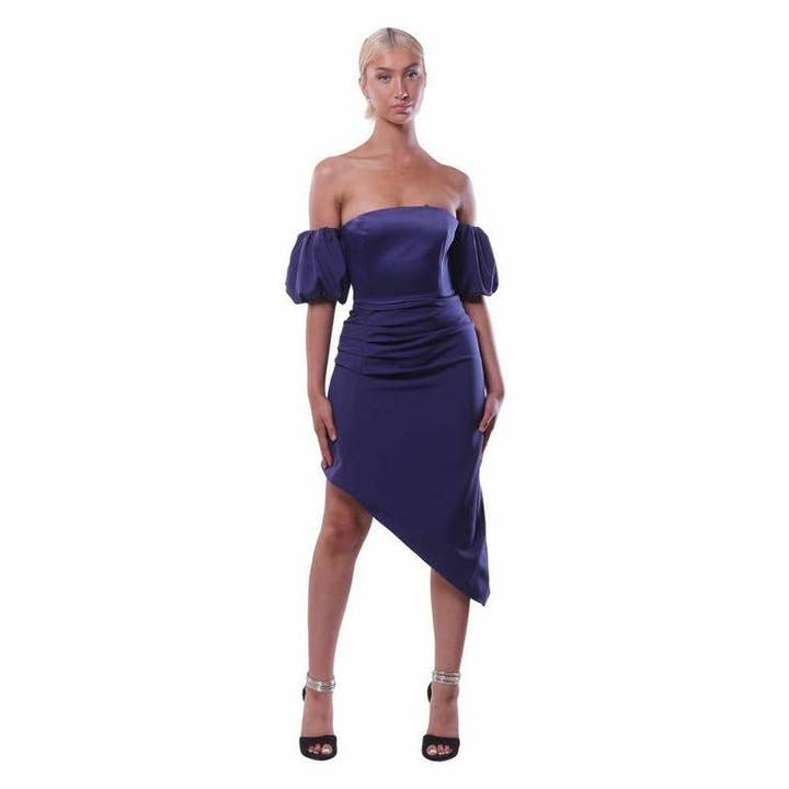 Asymmetrisches Cocktailkleid Nora aus Crêpe-Rücken-Satin, Blau für den Großhandel von Two Ruffles