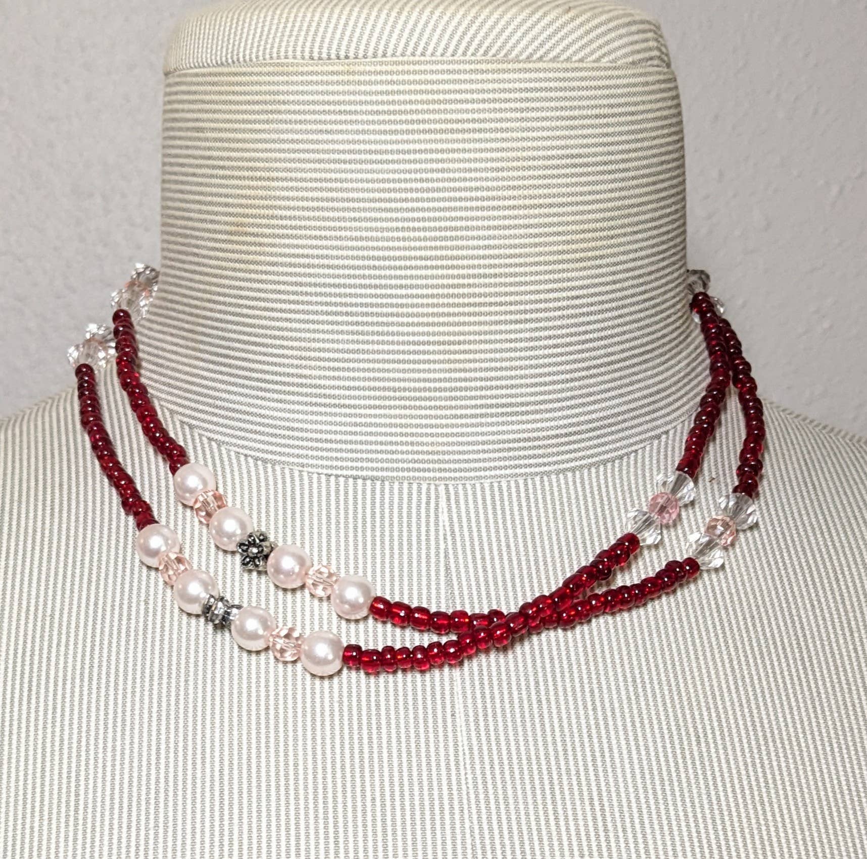 Fiona Accessories – wholesale Snodd - Dam – Pärlstav Badge Hållare Snodd för Nycklar ID Badge (RWB)4