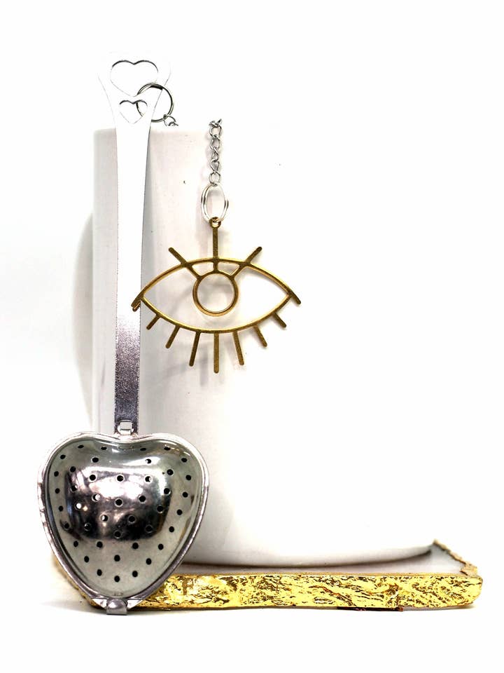 Cucchiaio infusore da tè a forma di cuore con ciondolo dorato per la vendita all'ingrosso da parte di Loveyenergy & Blessings