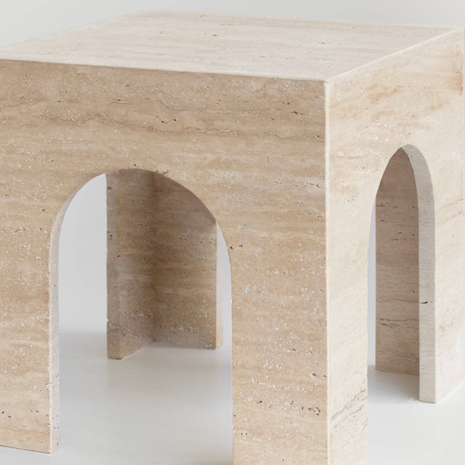 Kiwano Concept – wholesale Side table – TRAVERTINE ARCH SIDE TABLE1