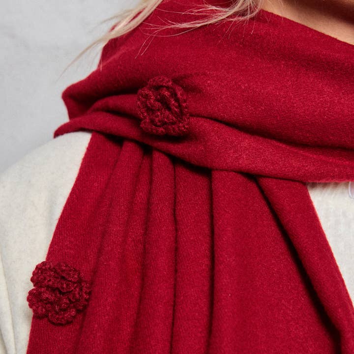 BYREN | ÉLINE L'ATELIER - Wholesale Scarf - Women's - Wool scarf with embroidered flowers FL216DF5