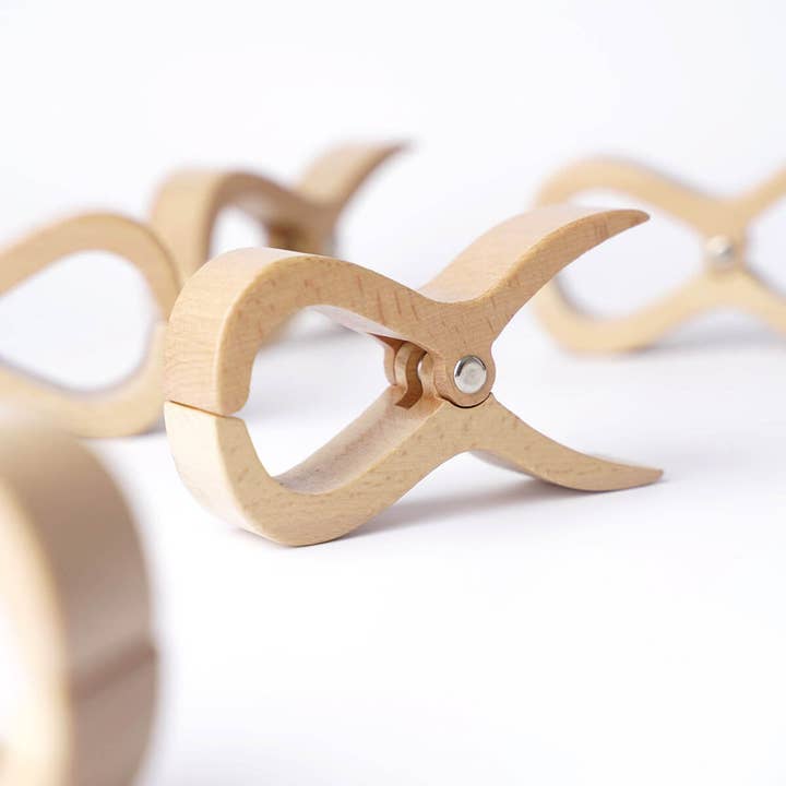 Tuuli GmbH - Wholesale Clothes clips - Large Wooden Pegs Clothes Pegs Clips for Beach Towel Laundry2