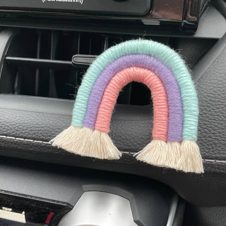 Knotty Mama Studios – Amuleto decorativo para carro – Unissexo por atacado – Clipe de ventilação do carro arco-íris6
