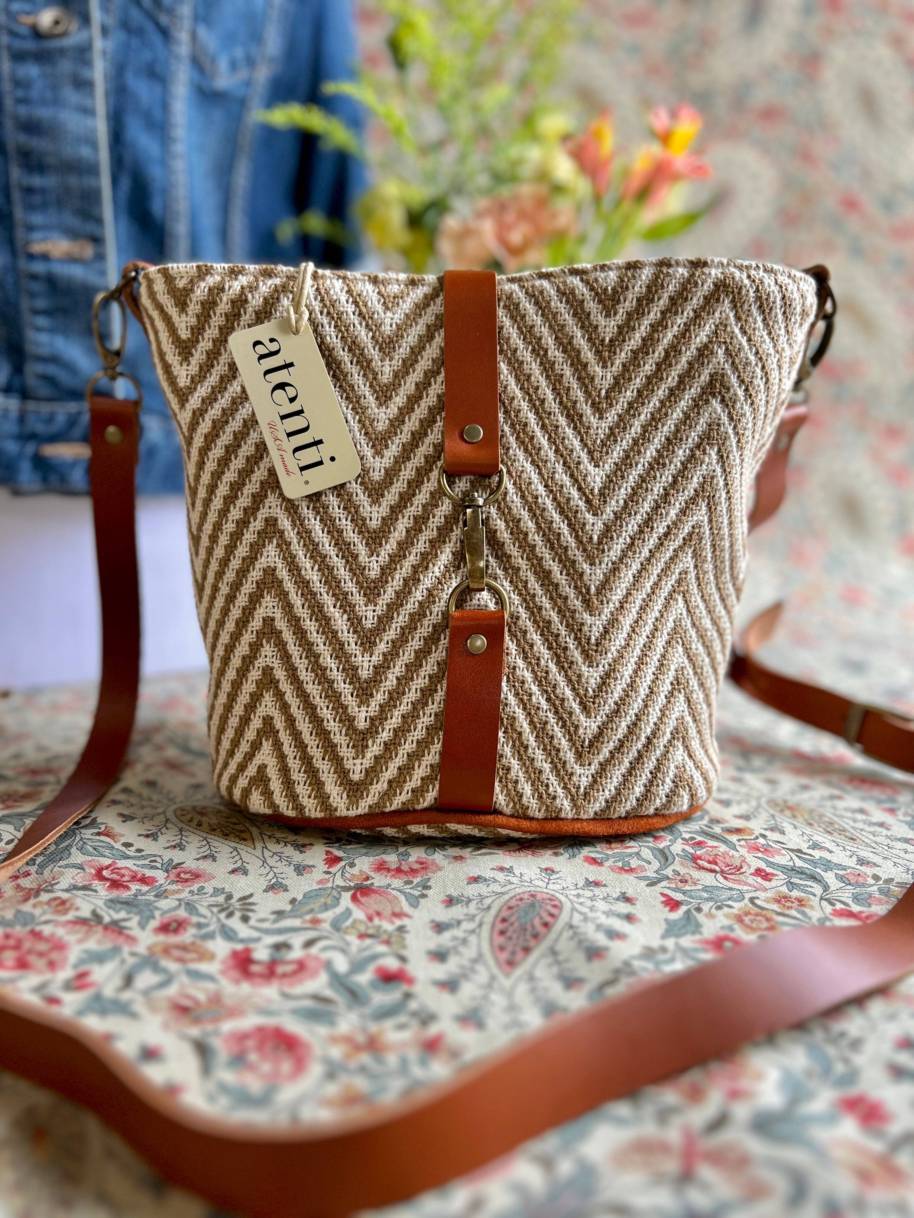 Atenti - Wholesale Crossbody Bag - Women's - Hanna Halle Bucket7