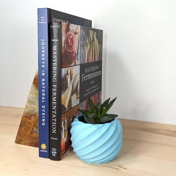 Lark & Anchor - Wholesale Plant Pot - 3D Printed Spiral Planters | Lightweight 2" 4" 6" sizes4