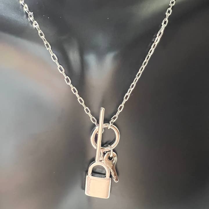 Key & Heart Metal Short Necklace
Regular price for wholesale by Jewels of Shade