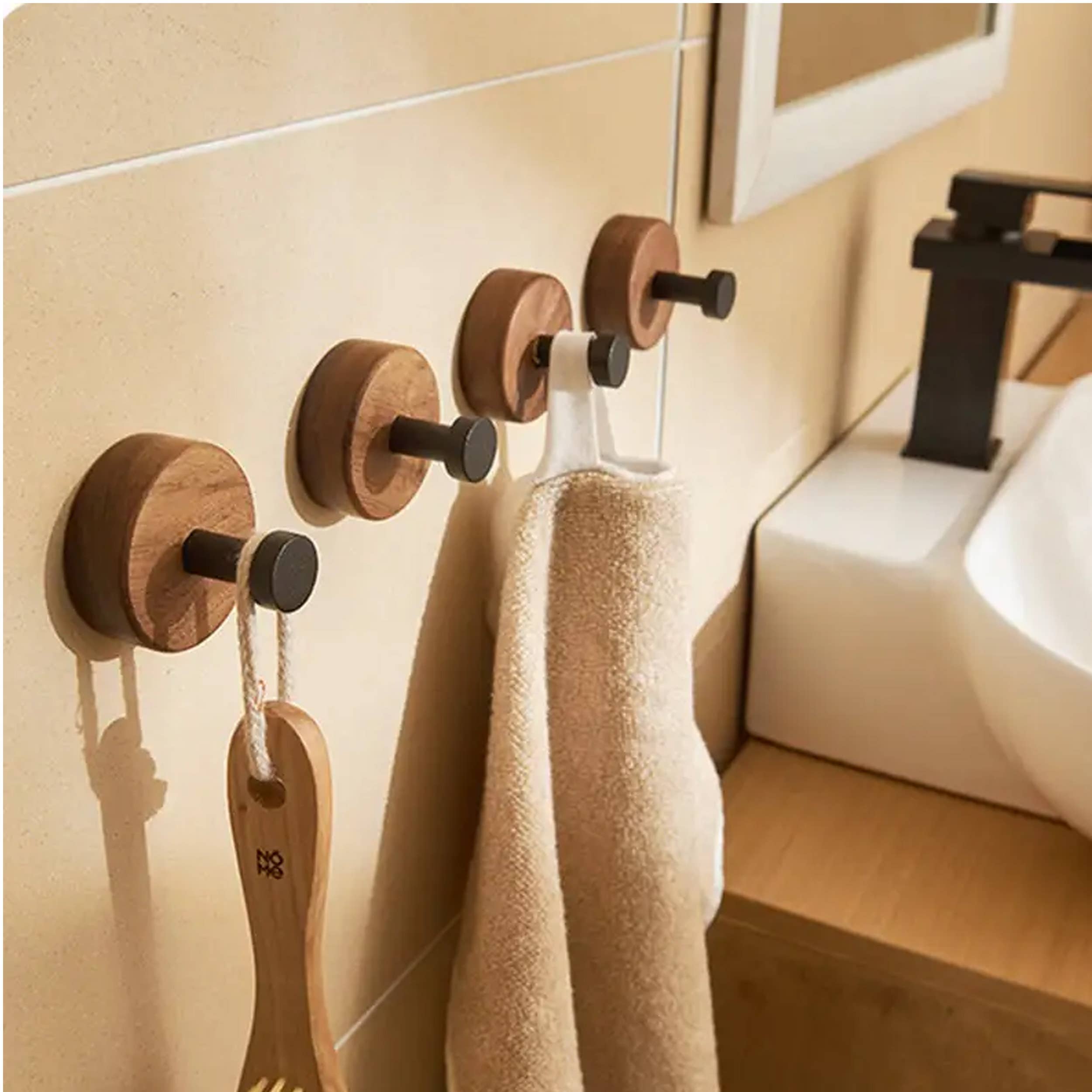 La Bella Monte - Vendita all'ingrosso Porta asciugamani/gancio per asciugamani - Appendichiavi da parete in noce con decorazione Halloween - La Bella Monte2