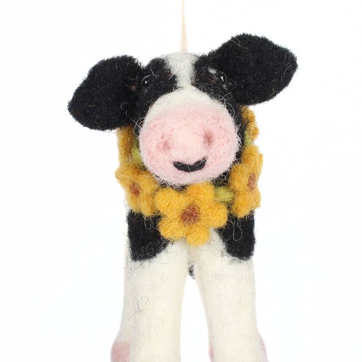 Pasen - Kalf met Boterbloem Guirlande, 6 voor wholesale door Amica Accessories Ltd