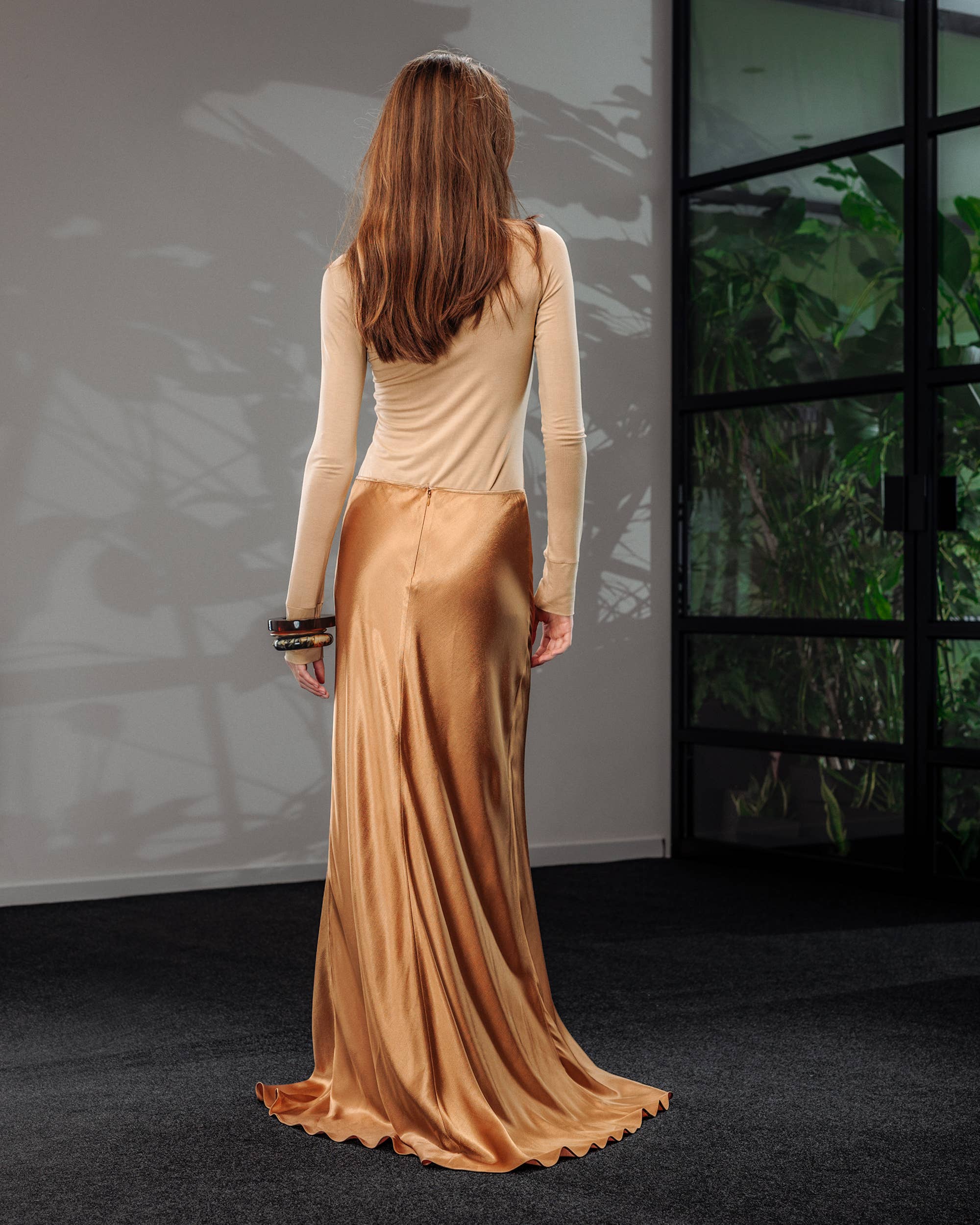 A  LINE - Wholesale Rok - Dames - Maxi satijnen rok met elastische tailleband1