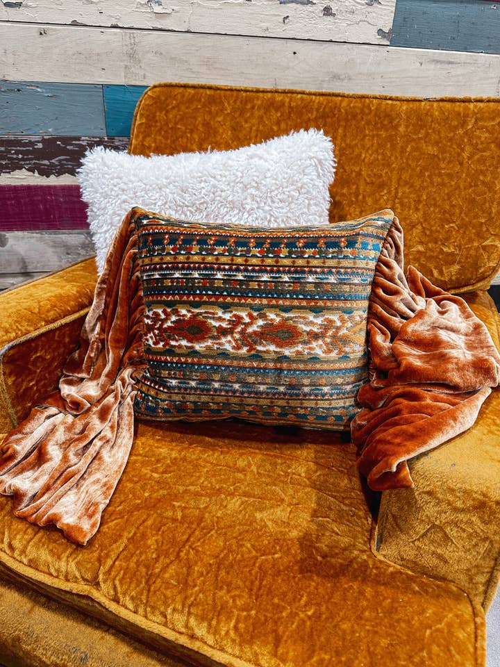 James Pillow - Sumatra C & Lt. Kakao für den Großhandel von Silverado Apparel