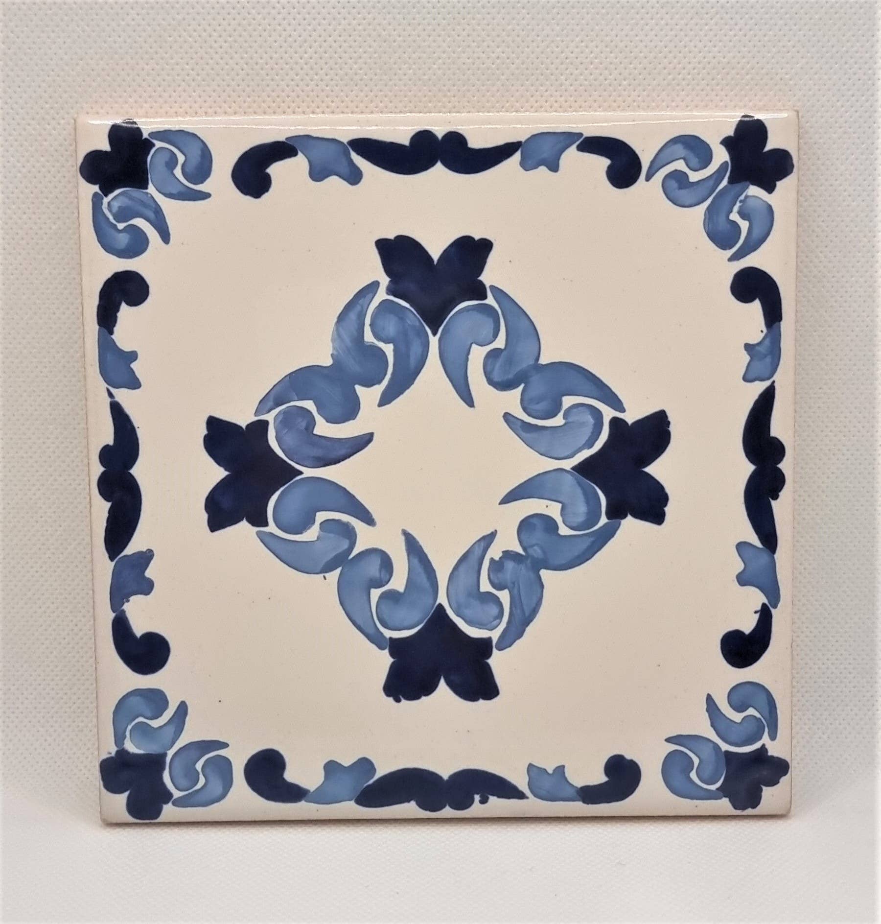 Hazbruk Ceramics - Venta al por mayor Marcos de fotos - Solo Strokes: marco de exhibición de un solo azulejo14