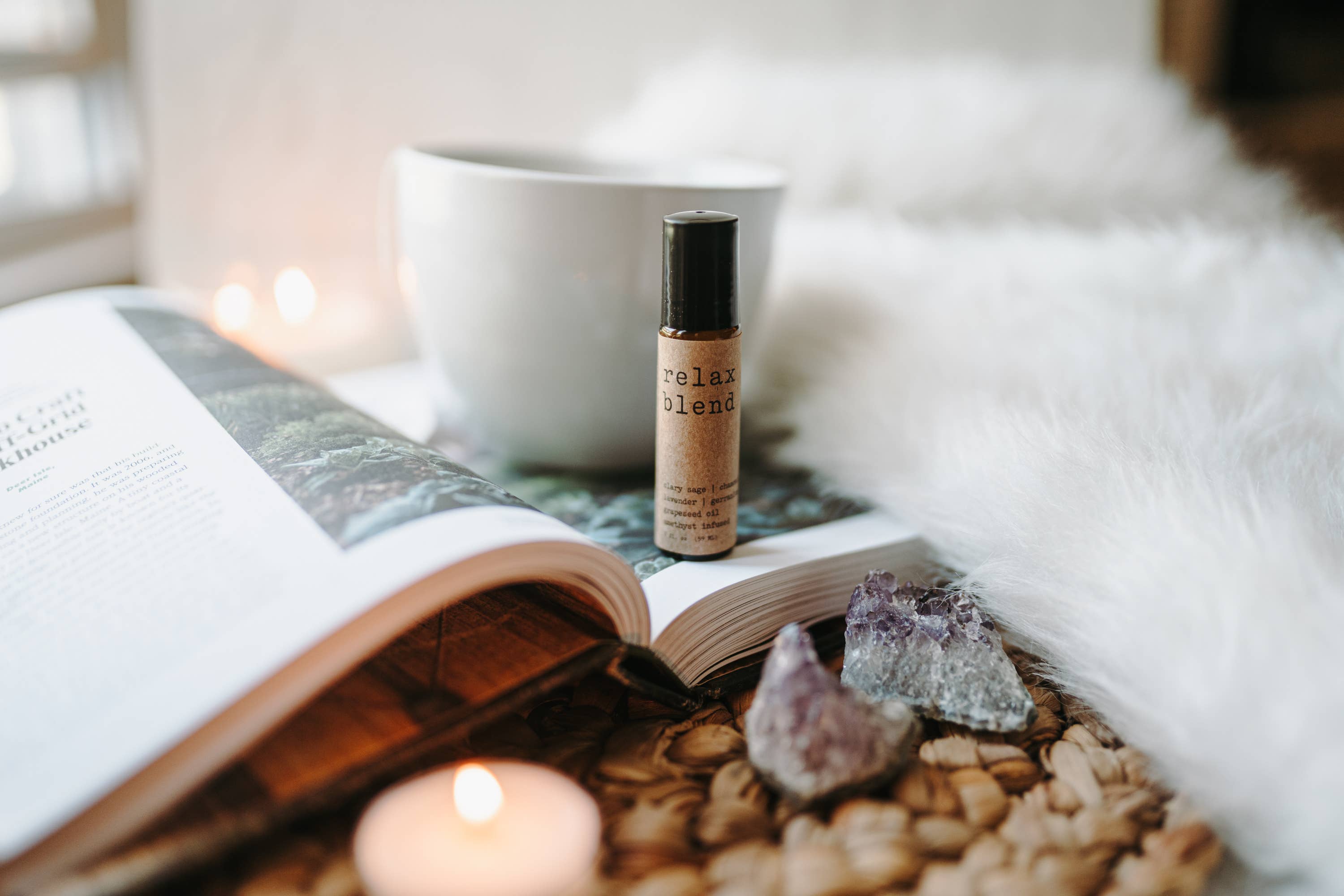 Soulistic Root - Essential Oils & Self Care Gifts - Vente Roll-on aux huiles essentielles - Relax Roller | Fabriqué avec des huiles essentielles et des cristaux d'améthyste2