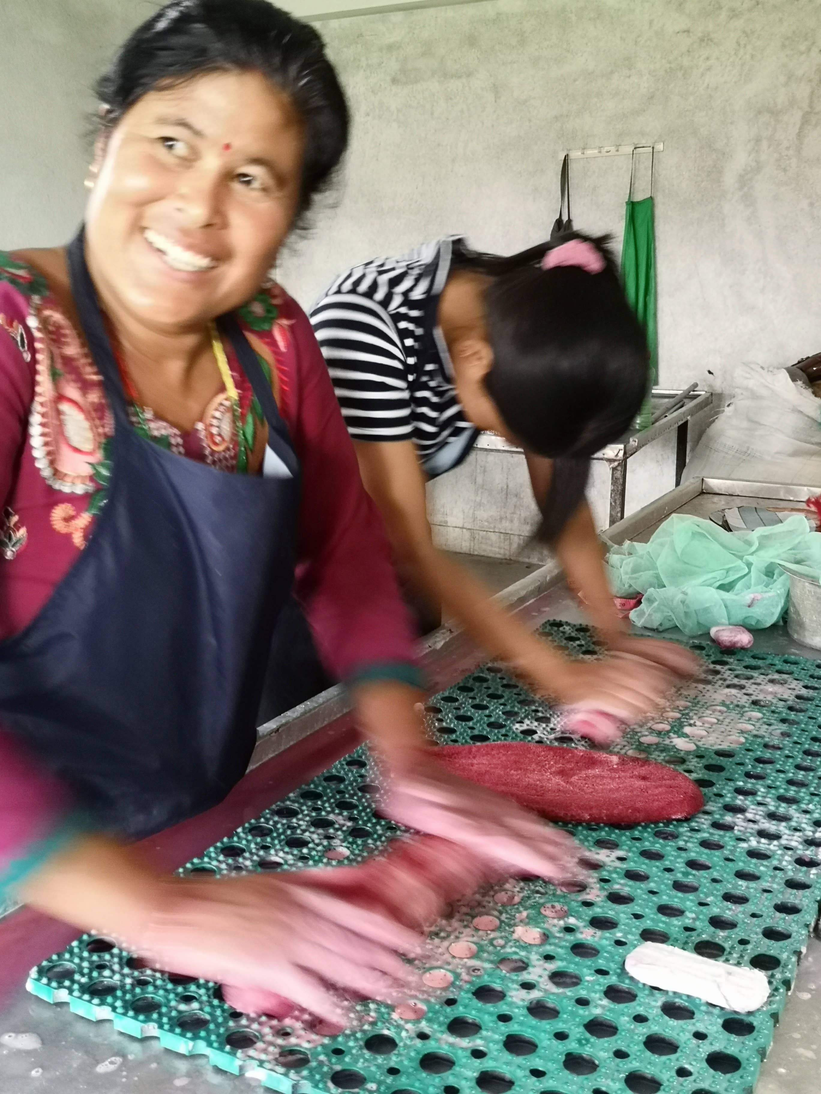 Cool Trade Winds – wholesale Slippers – Women's – Spotty Felt Mule Slippers3