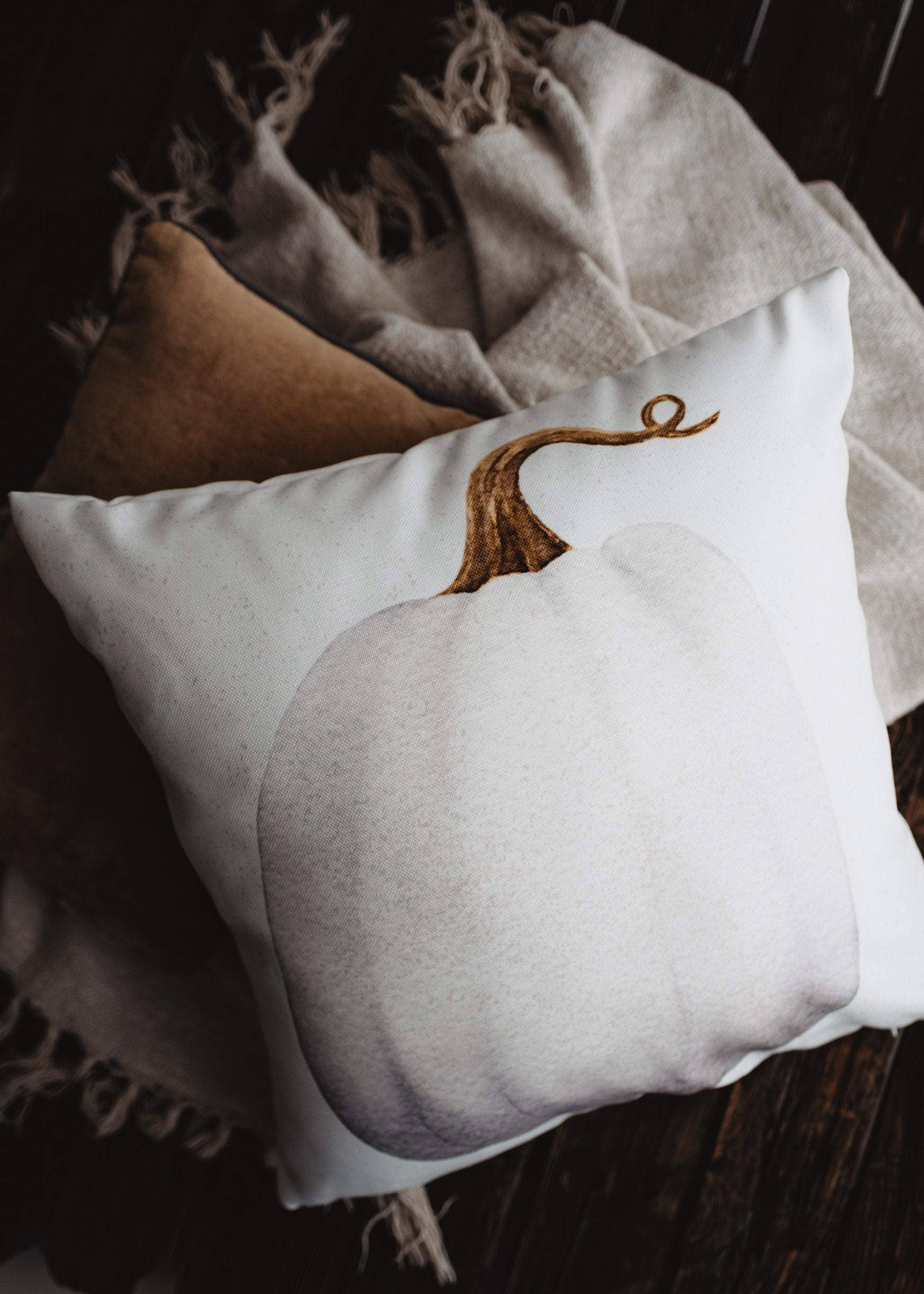 UniikPillows – wholesale Throw pillow cover – White Curly Stem Pumpkin Pillow Cover | Primitive Farmhouse Decor | Farmhouse Pillows | Country Decor | Fall Throw Pillows | Gift for her