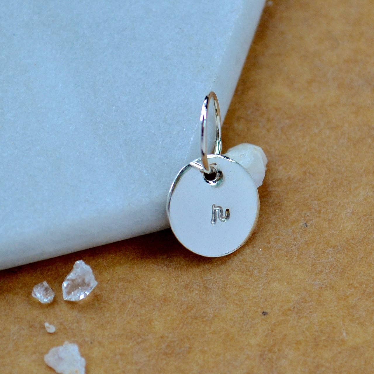 Foamy Wader - Venta al por mayor Abalorios/colgantes individuales - Set de abalorios con letra cursiva en minúscula, con letra cursiva, triple metal61