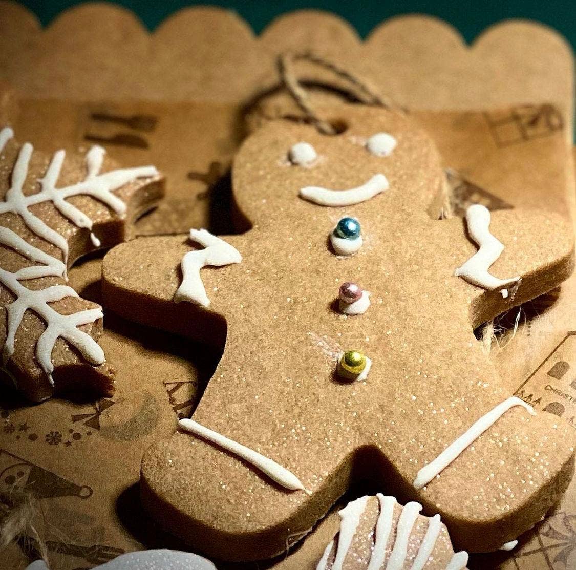 CLICK by MONICA´S BAKERY - Wholesale Cookie - GINGERBREAD AND CINNAMON DOLL COOKIES2