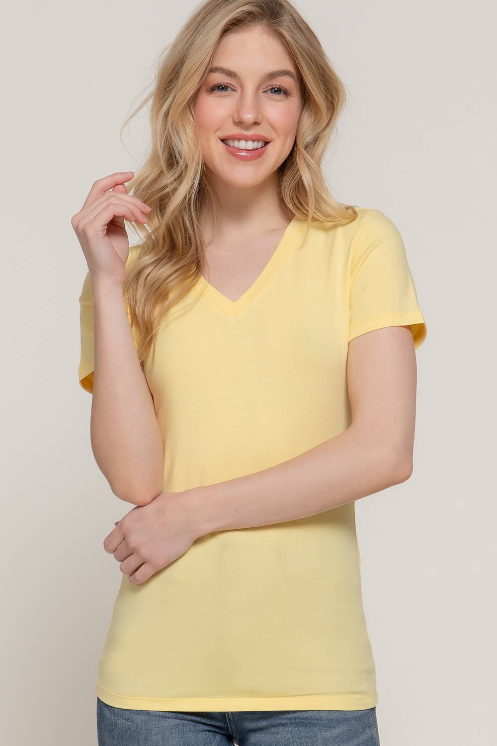 Active Basic | Active USA - Wholesale T-Shirt - Women's - Short Sleeve Cotton Jersey V-neck Top 20