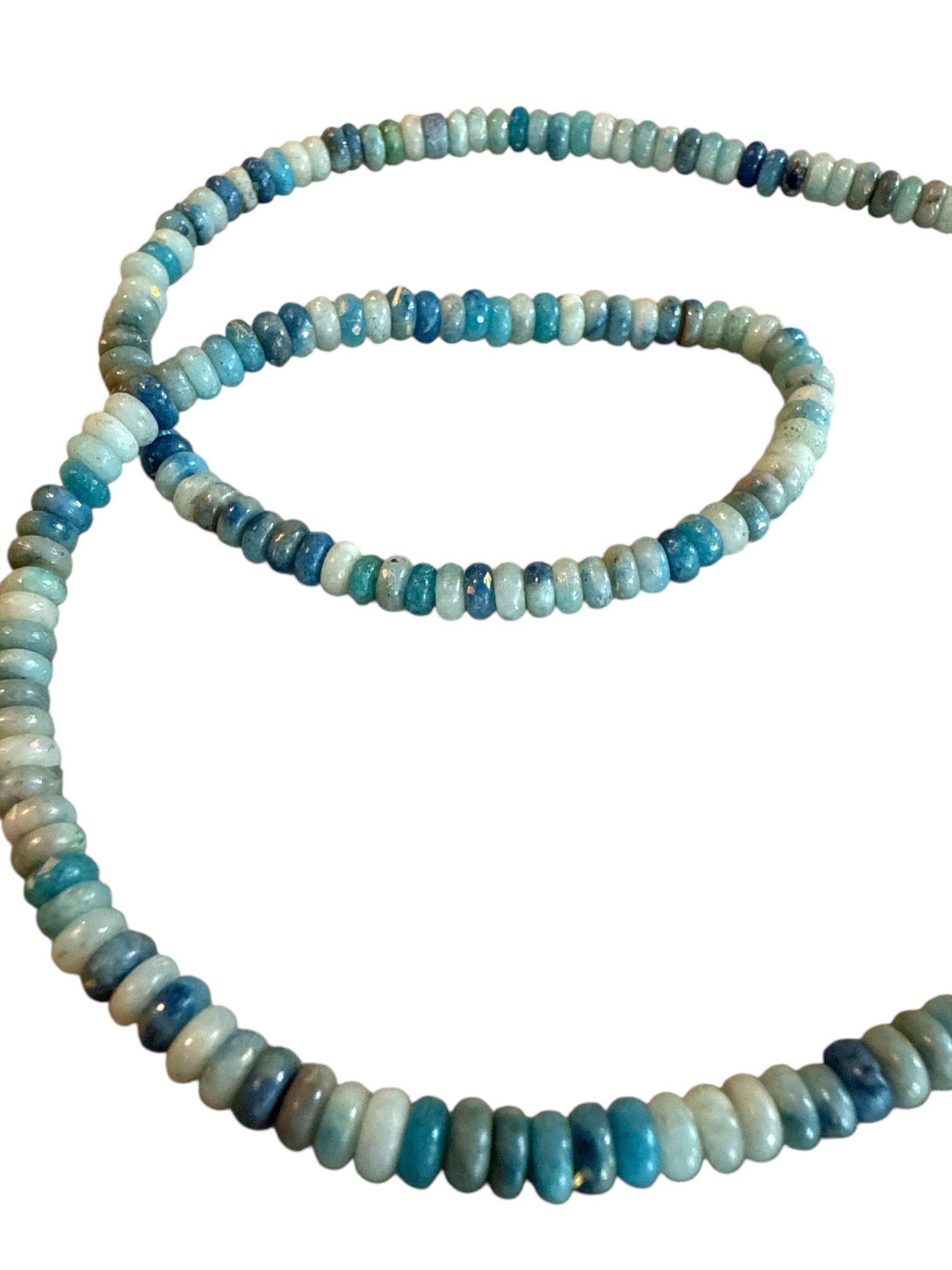 Sonya Renee Jewelry - Vente Collier de perles - Collier Minnie - Perles de Dolomite avec Inflexions Dorées0