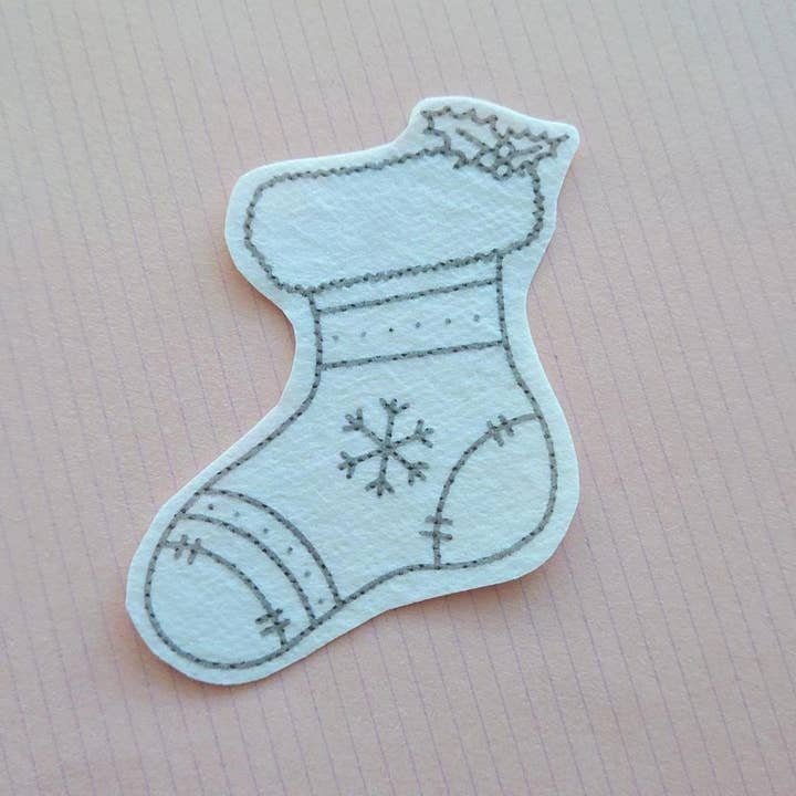 Catie Unthreaded - Wholesale Embroidery/Cross Stitch Supplies - Christmas theme Stick & Stitch pack8