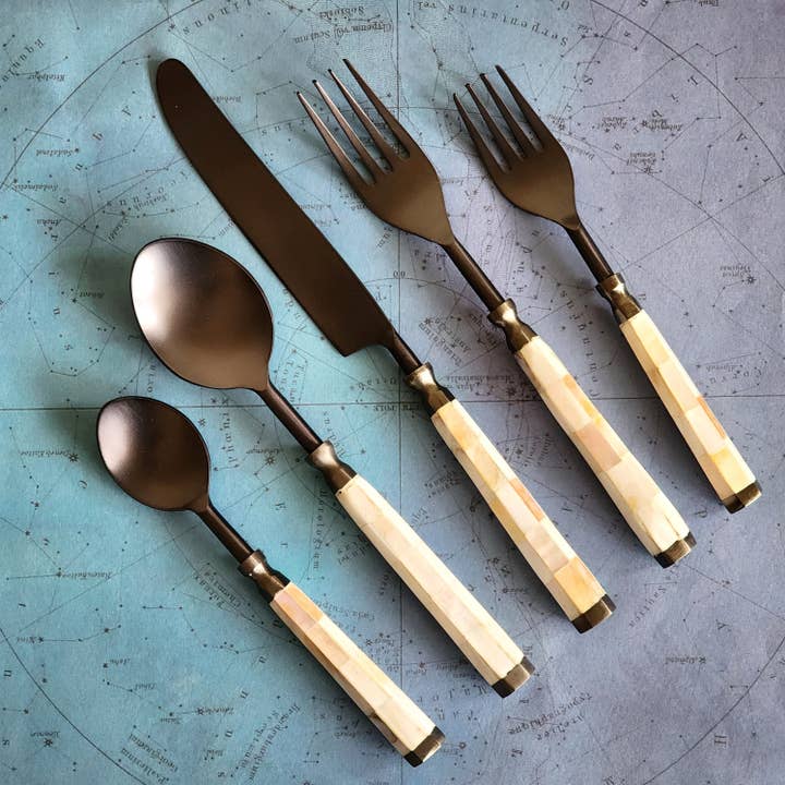 Gibb & Daan – wholesale Bestickset – Pärlemor Inlay bestick Set - Svart bestick Set med 5
