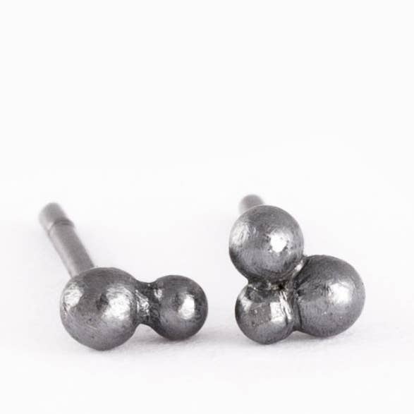 Dot studs for wholesale by DeUX Studio AB