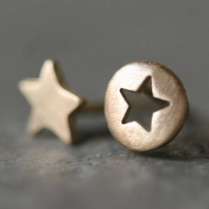 Michelle Chang - Wholesale Stud/Post Earrings - Mismatched Star Cutout Stud Earrings in 14k Gold0