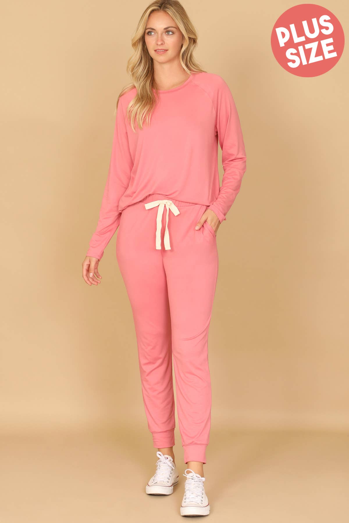 You & Me - Vendita all'ingrosso Pantaloni sportivi/da jogging loungewear - Donna - Set maglia a maniche lunghe e joggers taglie forti YMP40001XV con cintura da annodare.12