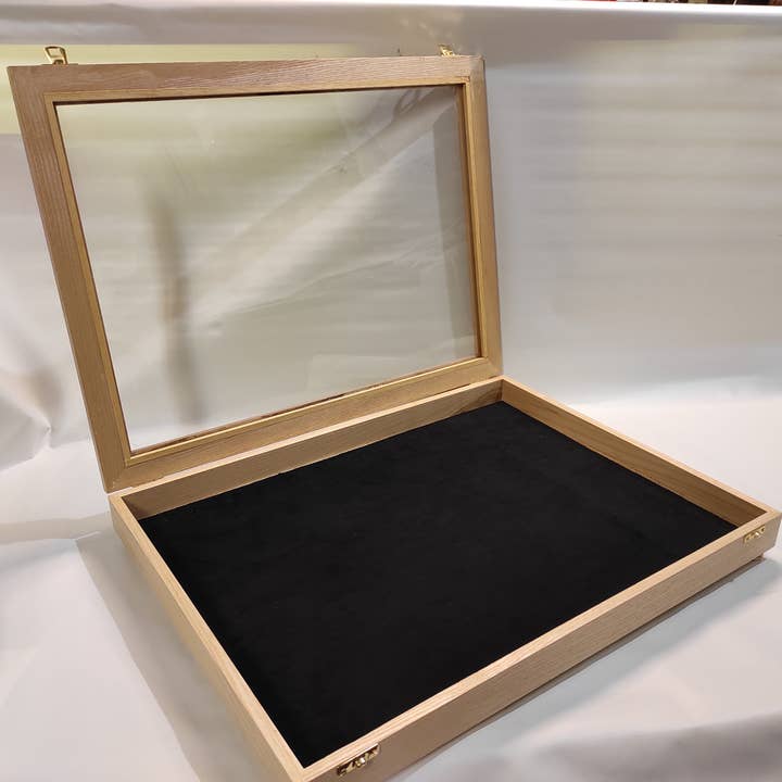 Wooden display case for collectibles exhibitor for wholesale by Coins&More