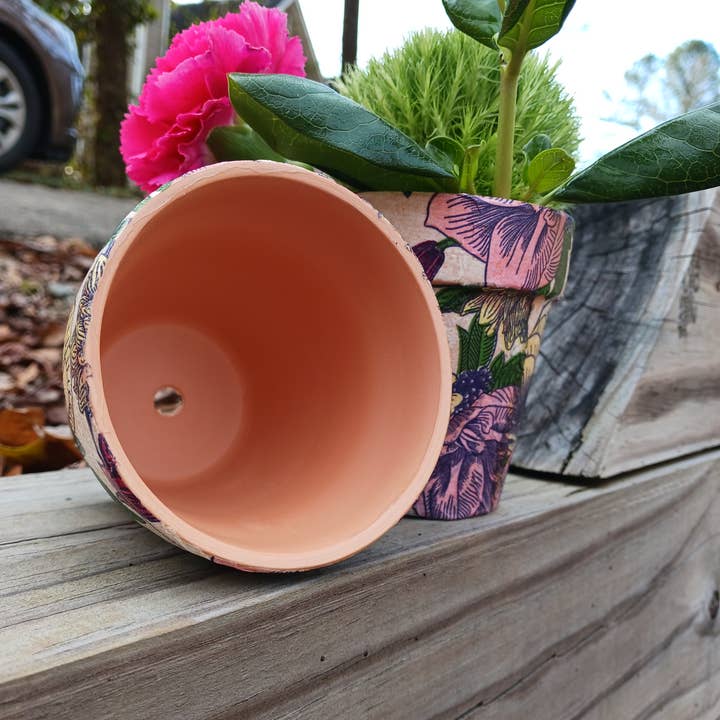 Chains Charms Love - Wholesale Plant pot - Flower pots, Plant planters, Clay pots, Terracotta Pots2