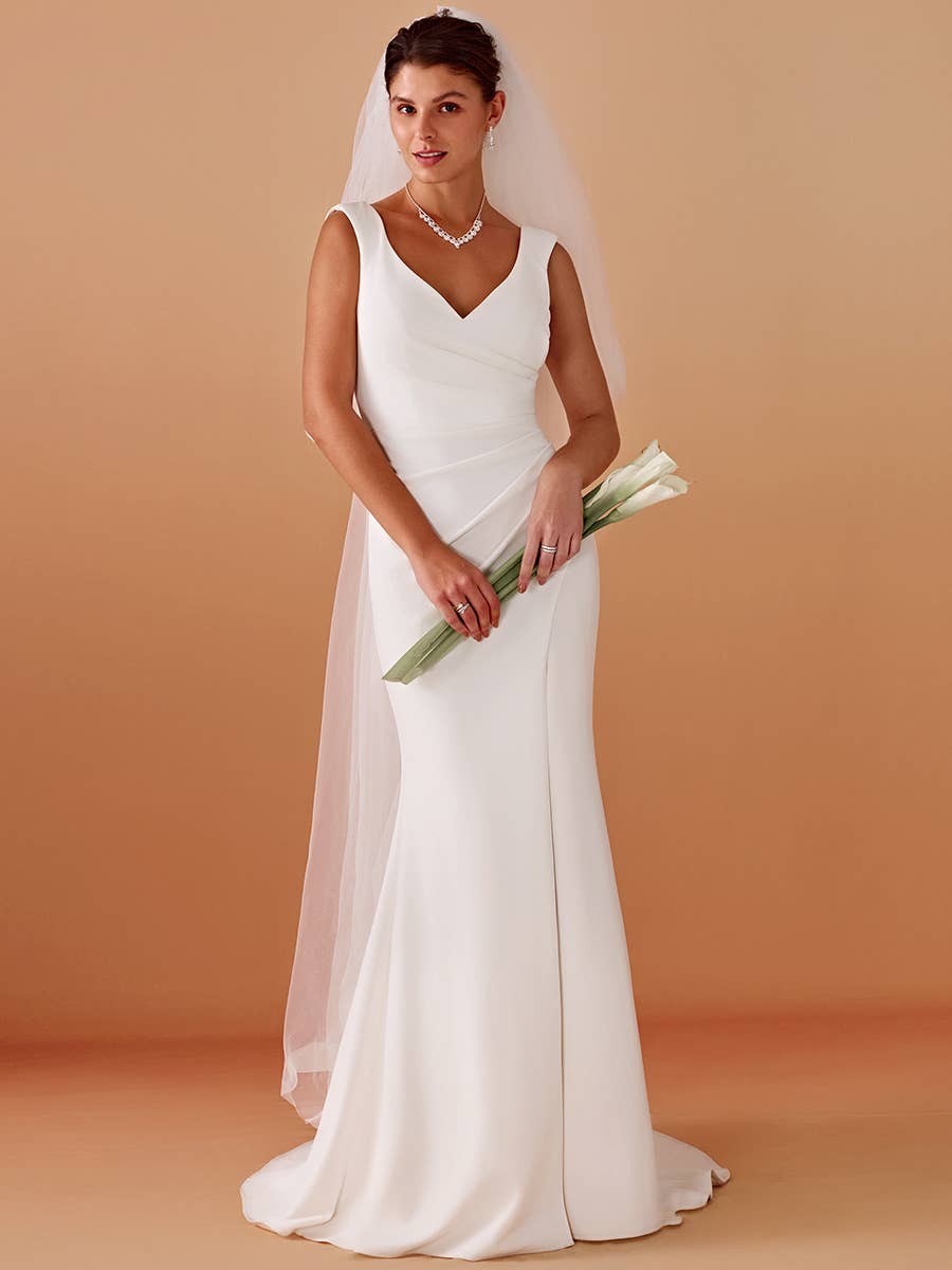 Bianco Abito da sposa elegante con scollo a V, coda a sirena, spalline e spacco in vendita all'ingrosso su Faire5