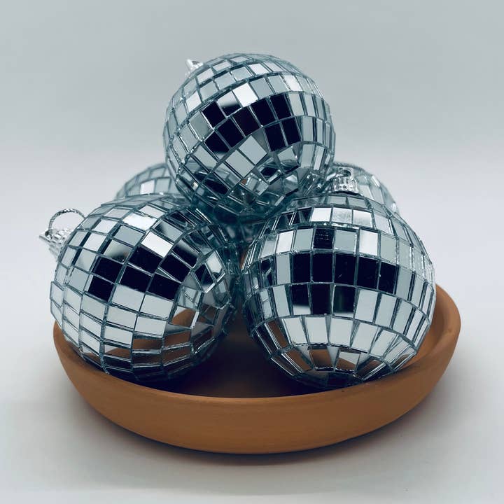 Sarah and Hareld - Wholesale Decorative tabletop object - Mini disco balls0