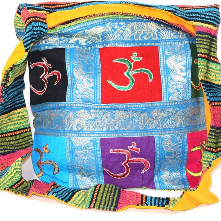 Borsa Jhola a tracolla Om Patchwork & Jacquard con elefanti per la vendita all'ingrosso da parte di Wild Lotus