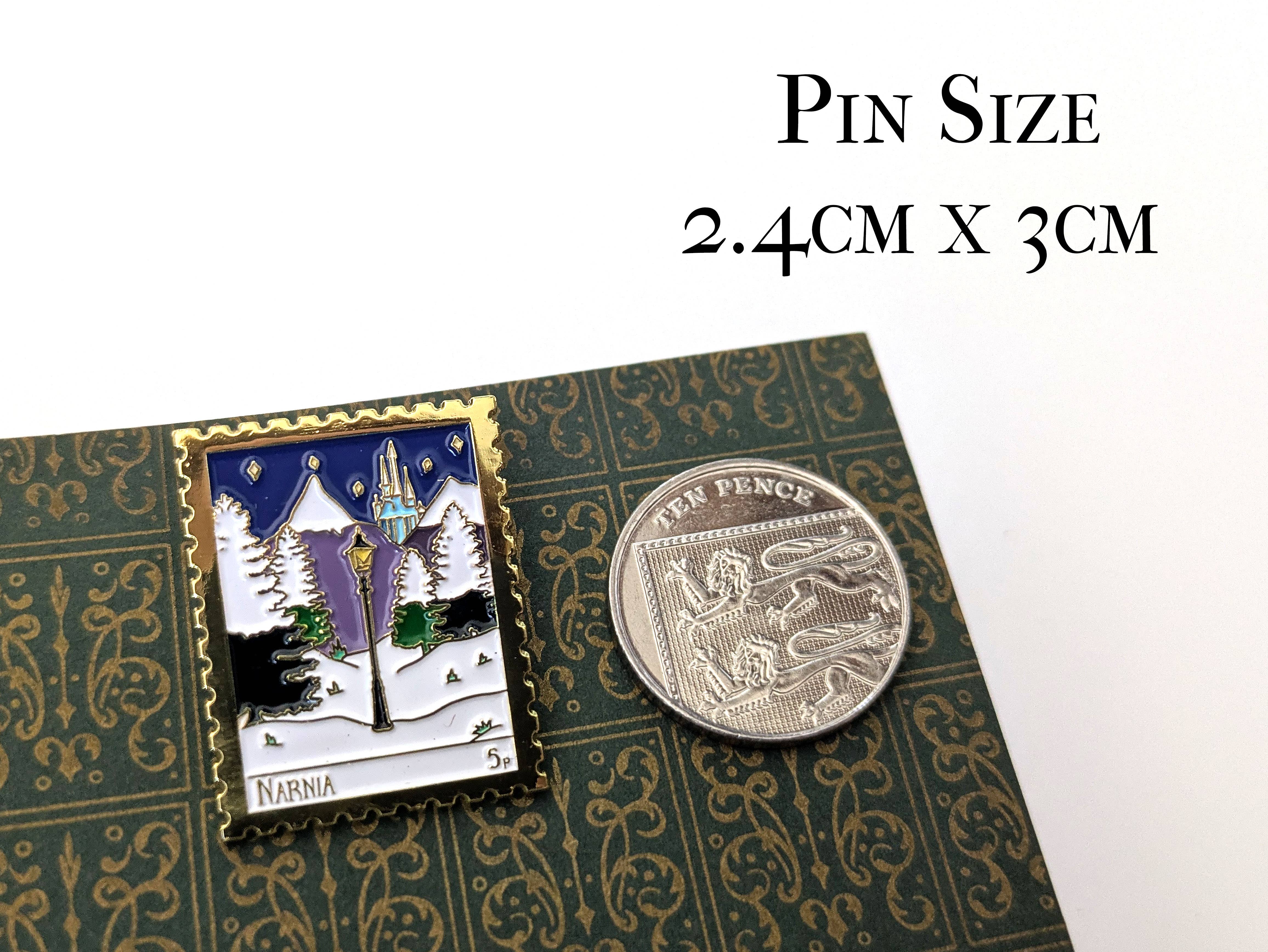 Beyond the Shelf - Wholesale Lapel Pin/Button - The Lion, the Witch and the Wardrobe Gold Enamel Pin Badge1