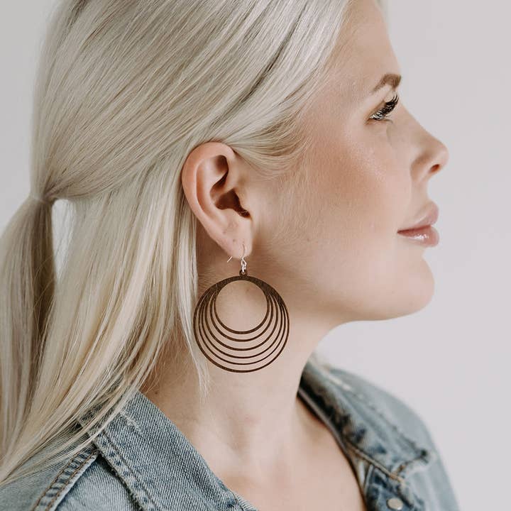 Pendientes de madera Serene para venta al por mayor de Coruu