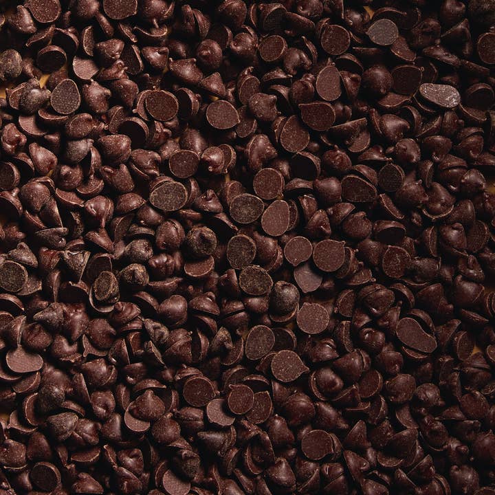 Mini pépites de chocolat noir sucrées aux dattes bio (Taille 4M, 25LB EN VRAC) pour la vente par Just Date